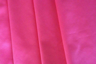 चीन 100 पॉलिएस्टर साटन कपड़े यार्ड द्वारा, गुलाबी खिंचाव साटन अस्तर कपड़े आपूर्तिकर्ता