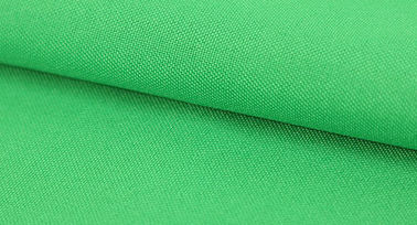 चीन निविड़ अंधकार रिपस्टॉप 300d पॉलिएस्टर कपड़े, सादा रंग 300d ऑक्सफोर्ड कपड़ा आपूर्तिकर्ता